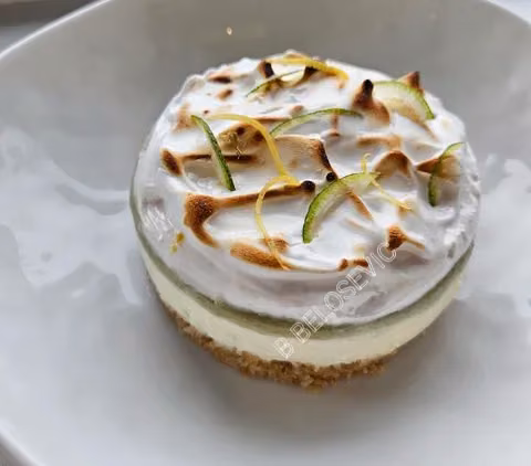 Lime cheesecake